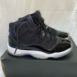 Air Jordan 11 Space Jam